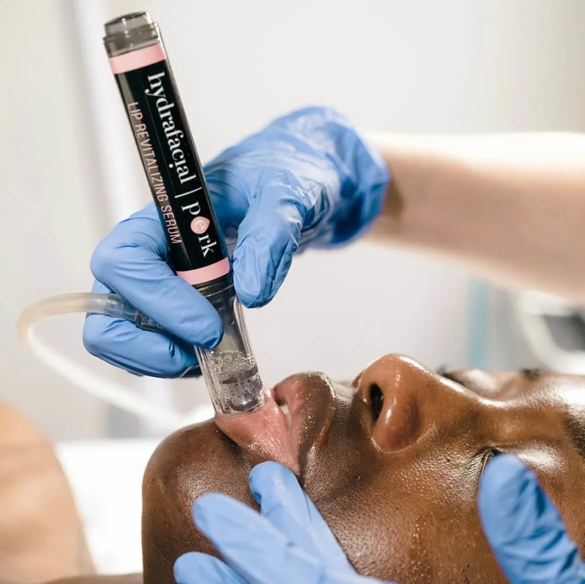 Lip Replenishing Serum: